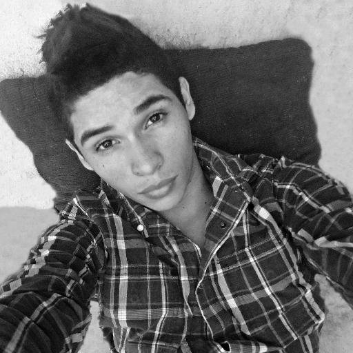 LuucasHartzler's profile picture. ter opinião própria, é diferente de ser totalmente ignorante.