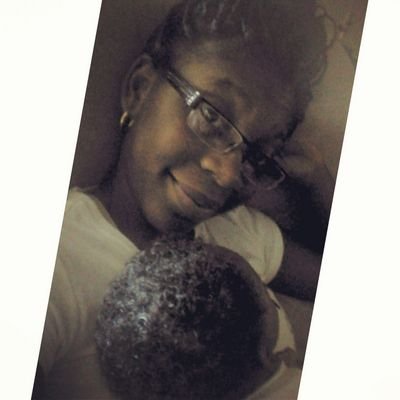 20 year old woman who is making something out my life so i can make a life for my child MommyToBe