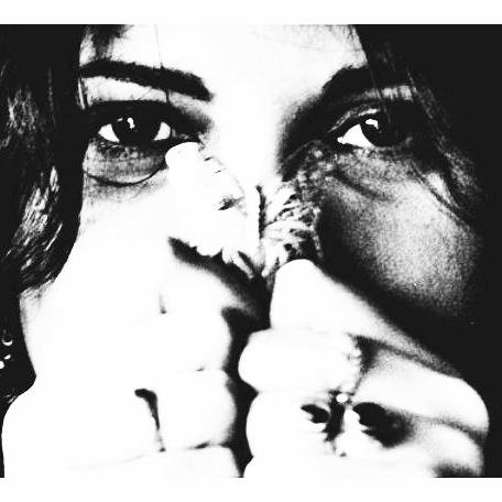 Vivo en el país de las gestas tristes.
~ Escritora | Poeta
~ Dir. Editorial @culturalestilo
~ Coor. Editorial @oteditores
~ https://t.co/ThXM8Q53Rh