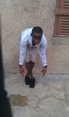 #@nitrogen_is a real guy flashness is my priority 
everywhere u go nitrogen following ...