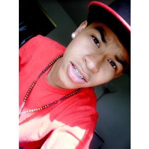 i love sexy female n a real bitch love it wen they get fraky hmu wen u feel like it.....