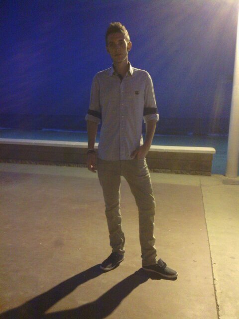 ReusLoved's profile picture. La vidaa no es ni buena ni mala, es uniica!