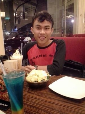 Student of Nursing Science in Diponegoro University | Naruto dattebayo | YUI LOVER | Anime & Manga Lover | I love Japan