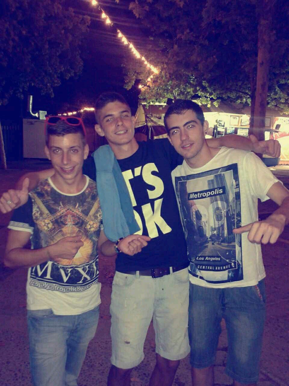 Vive la vida igual que si fuera un sueño :p