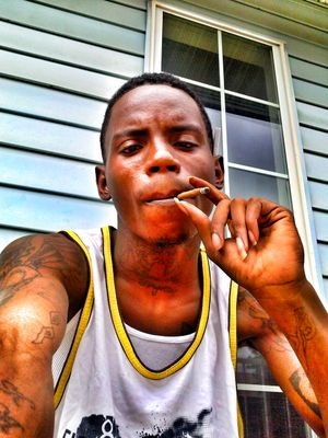 Hi it's going Twitter fans new to this but let me get to it.... I'm wayne 23 with 3 daughters laid back.. big kush head
