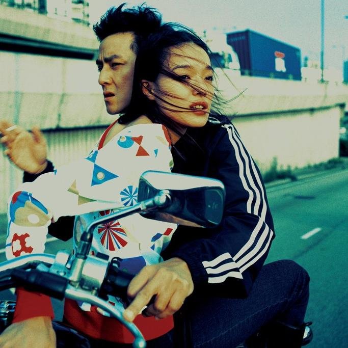 明天不一定會更好,但更好的明天遲早會來。
明日が良くなるとは限らない、でも良い明日は遅かれ早かれ来るだろう。
香港・NY・ロンドンなど都市が好き🗽🗼🏰台湾留学経験有り。自分の好きな事をやりたい。海外行きたい✈　永遠想正面的。
中国語で頑張ってポスト！いいね&つぶやき多め。ミュートにしてまでフォロー不要、DMも不要