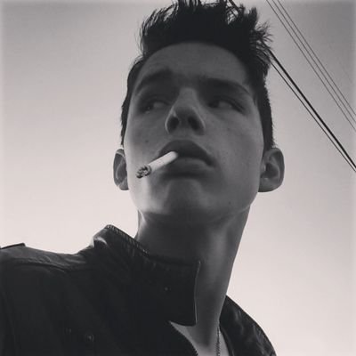 new youtuber 18 I'm kinda lazy when it comes to...everything.