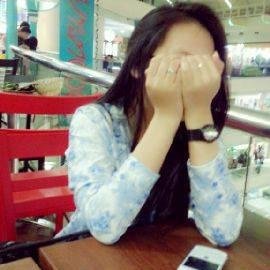 keep smiling when getting into trouble.is a sign that we are strong .. :D