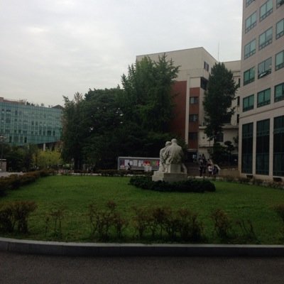 moncareer's profile picture. 