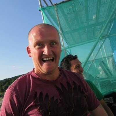 @JamTarts fan. Businessman. Tory. Travels a lot - mainly for fun - and cave diving - loves the @homelesswrldcup