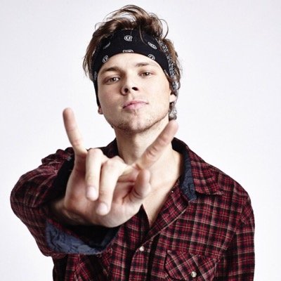 I've been a part of 5 Seconds Of Summer family since 2011. #derpingsince2011 5SOS 0/5