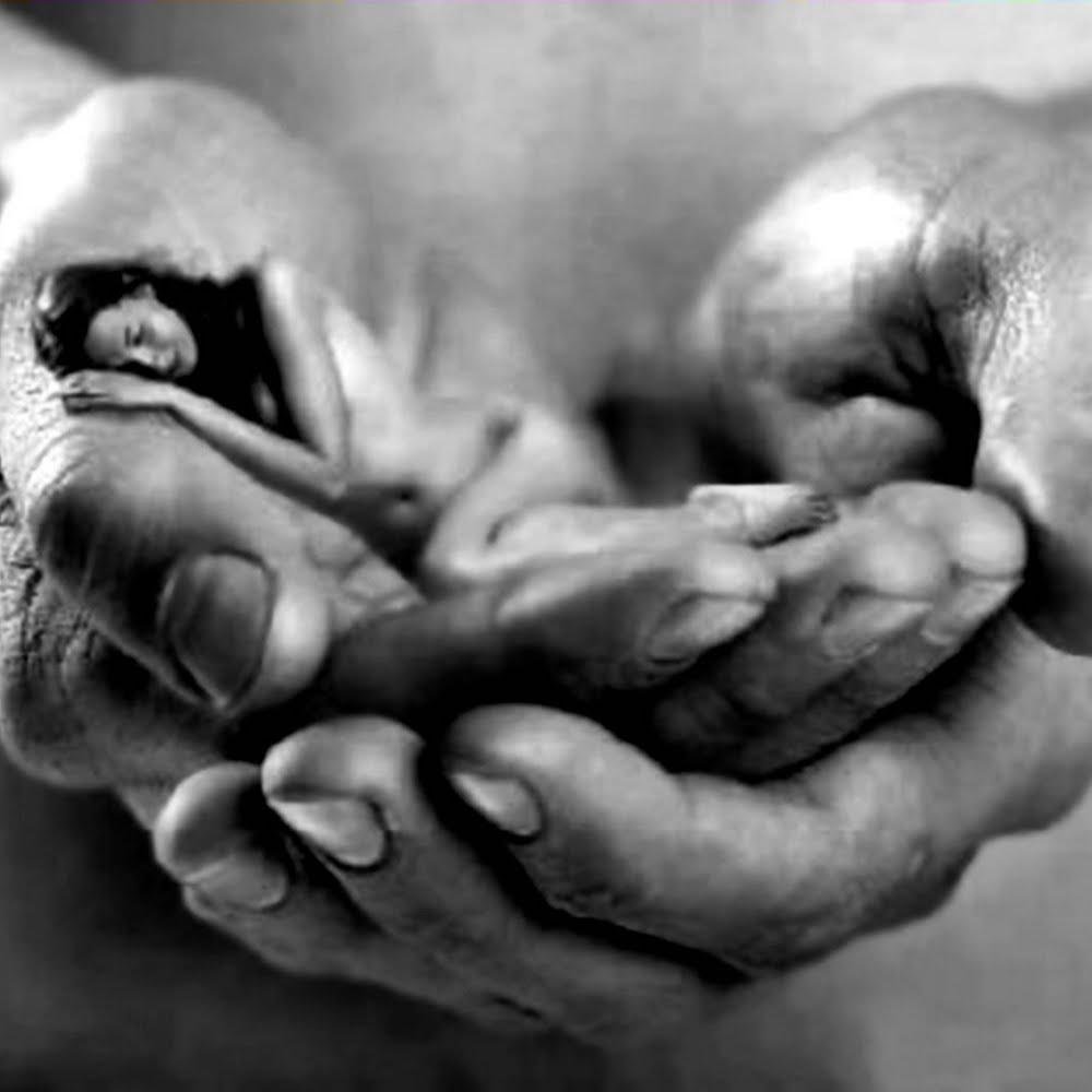 miscarriagehelp's profile picture. If you or someone you love is suffering through a miscarriage please visit http://t.co/k6tR1C37RF for help.