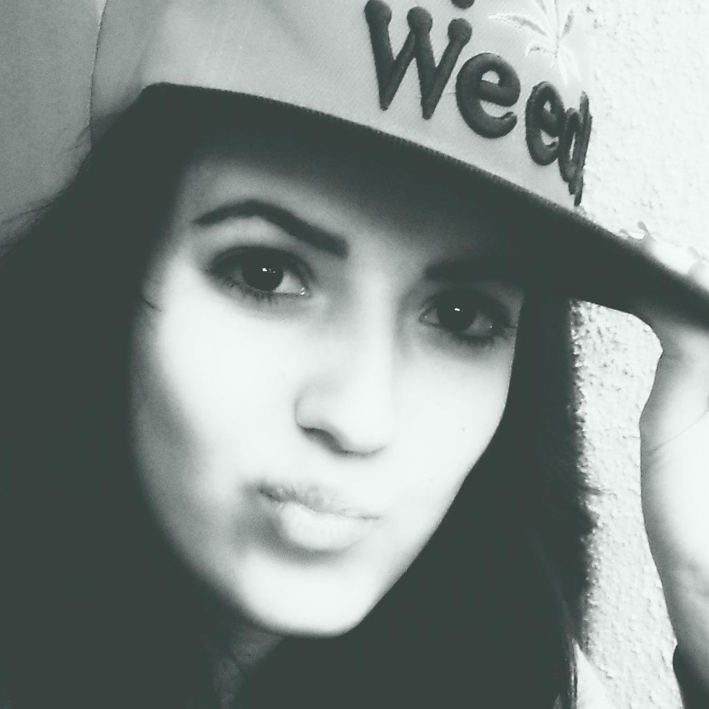 DariaZecevic's profile picture. “The decisions of our past are the architects of our present.” Dan Brown-Inferno