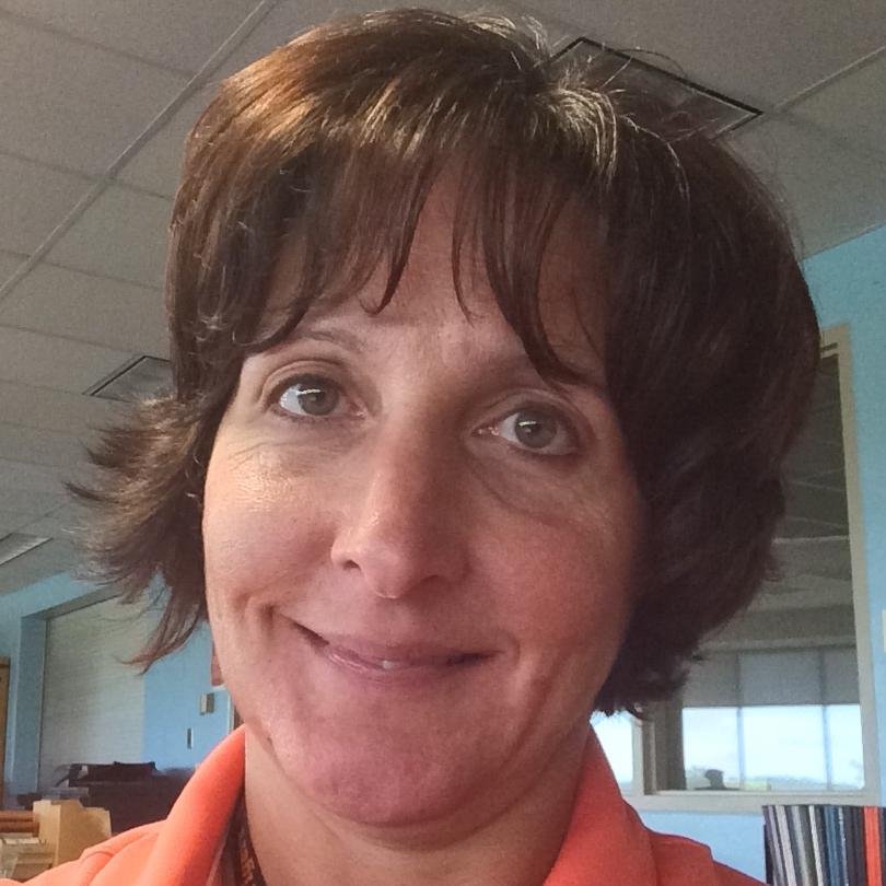 Wife, mother, golfer, reader, media specialist, technology enthusiast