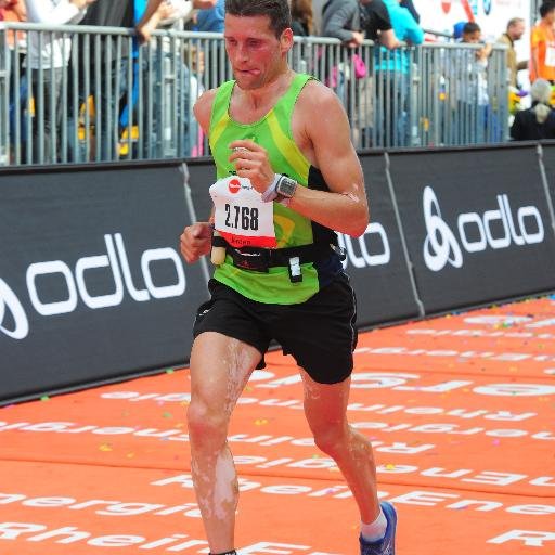 Professioneel PersonalCoach/Trainer duursport -masseur - voedingcoach- Atleet 5km PR15'52 -10km PR32'58 - 1/2marathon PR. 1:12:37
marathons PR. 2:39:49
