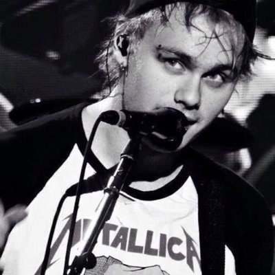 michaelcc5S0S's profile picture. follow @pervfectliam @httpniallwifi wfb