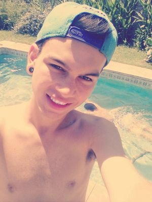 Eres mia mia mia, mia mia mia yo soy tu dueño tu amor perfecto♡