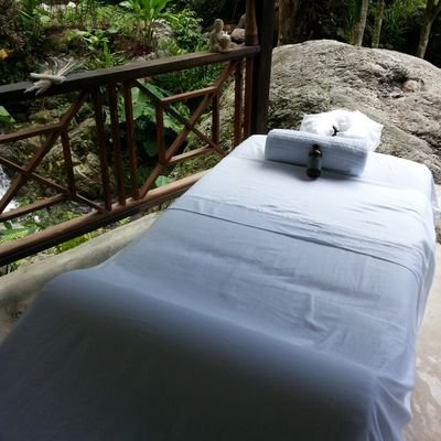 EuphoriaSkinSpa's profile picture. Free Mobile Service (Home,Office or Hotel)Services: Massages, Facials, Nail, Waxing Exfoliation & Hydrotherapy. Tel: 876 446-0840 / 876 344-3957