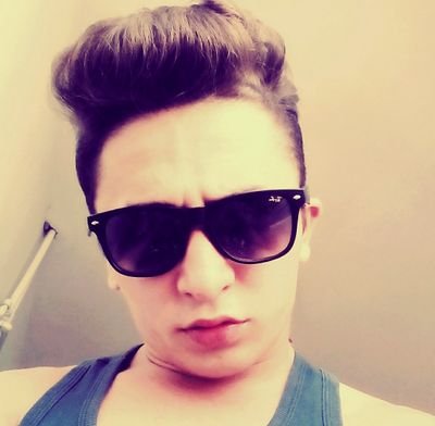 lonelymanss's profile picture. 