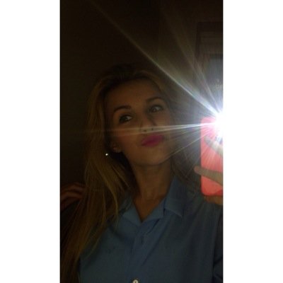 Instagram: @x_mollybowden