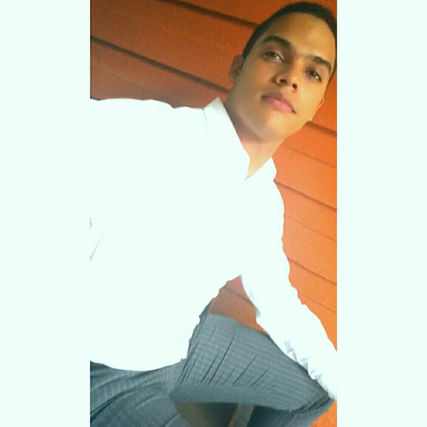 JoeyValeR's profile picture. Conformate con lo que tienes y con lo que eres que lo demás llega por añadidura! ;) #InternationalBusiness #Blue #Políglota #FinanceExecutive