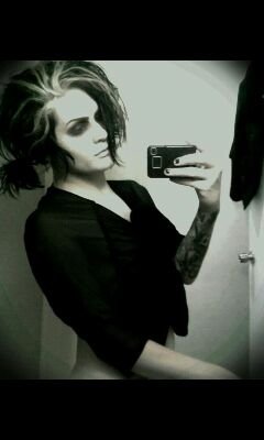 I play base for a band called Motionless In White. Yes im feminine but I could still kick your ass ;)  #bisexual #Fuck