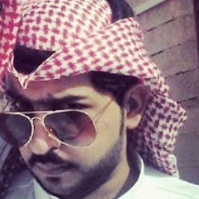 ‏‏شخص كاف خيره وشره عن الناس متذوق للشعر اميل للحب وكلمات الغزل الرقيقه inst:sn__a   .... kik:sn__aa
