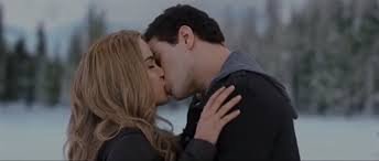 Vampire. RP 18+. Family @SwanyBells @Mrs_EsmeCullen @SwiftMoverEd @AliceCHale3 @DevotedDoctorC #Single