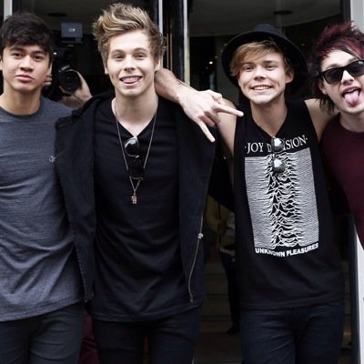 Go on this website if you eant 5SOS to follow you! no one knows about this! goodluck !!