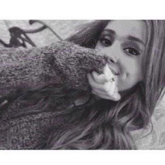 | ♡ Ariana Grande | .I love tv shows,music and movies.Human by day. Vampire by night. Frankie followed april 7 2014♡