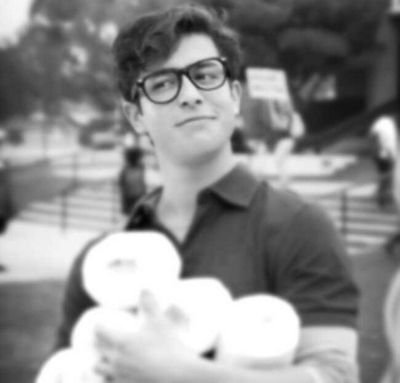 Oliver_HHR's profile picture. La pizza hawaiana y las cosas claras, gracias. Tercer dan en el arte del origami. Olivia se nase.