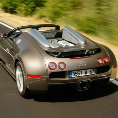 linparis's profile picture. 