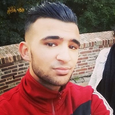 Het zijn de bekende die je zwart maken bij onbekende, waardoor onbekende er vanuit gaan dat ze je kennen