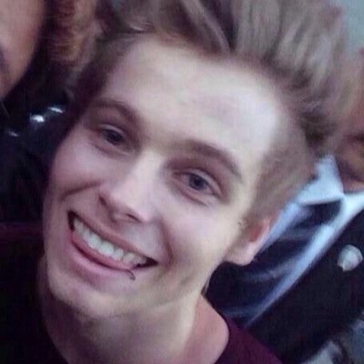 HEY FOLLOW @UPSETNARRY ILL DM U TO 4/4 YAY
