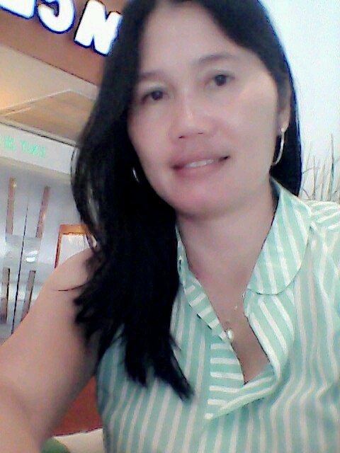 a mother of two and a solid kathniel fan....