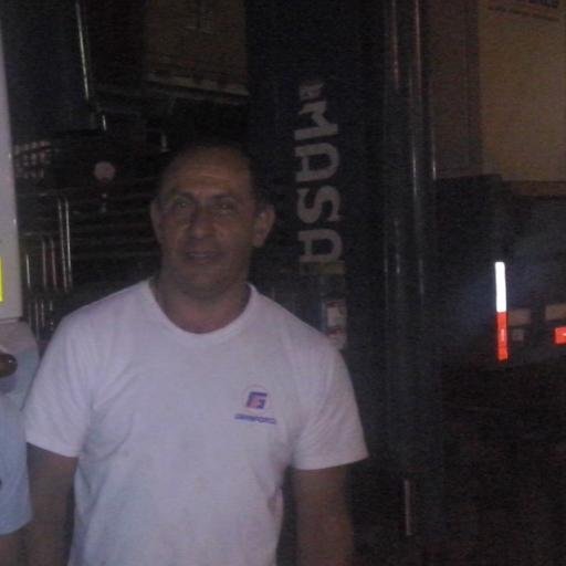 gosto muito da minha familia e de dirigir em estrada