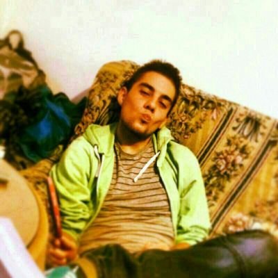 JessMesas's profile picture. Raro, de Baza, universitario y aficionado al pádel. Patrocinado por Adidas y Nike, por cortesía de Sprinter. Ugr.