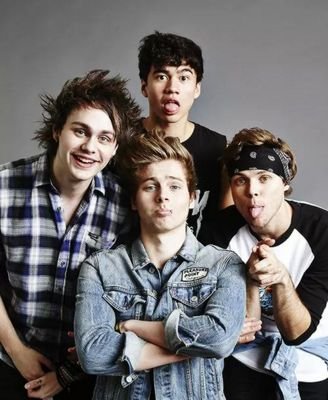 Hey world ! I'm Aliya. I'm a directioner , 5sos fam and a freaking Larry shipper. Follow me and I'll absolutely follow you back.