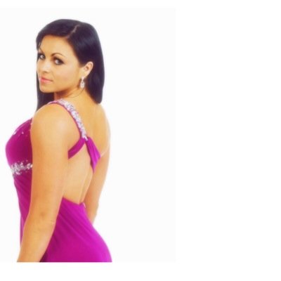 A former Double Double-E Diva. She once married a man, just to live in wonderful U! S! A!