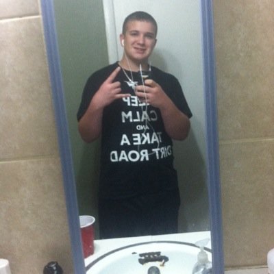 FloGrownCracker's profile picture. Im just a country boy from down south florida Love dippin & drinkin. Shootin guns & fishin Follow me on instagram @flogrown_dippers OneBigAssMistakeAmerica