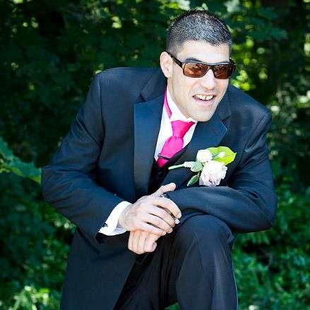 MaxleBill's profile picture. Professionnel du service et de gestion en restauration, oenophile, épicurien, technicien opérateur et réparateur en sonorisation, éclairage de scène et vidéo.