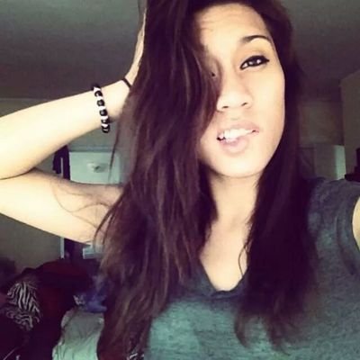 UrSoHotBella's profile picture. GamerGirl Xoxo Pls Follow Me!! Joined #LaRichMafiaLost My 2.4k and My 700 followers :'(