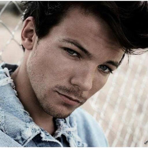 AdamBrumek's profile picture. Wizard, water elemental, age 20.