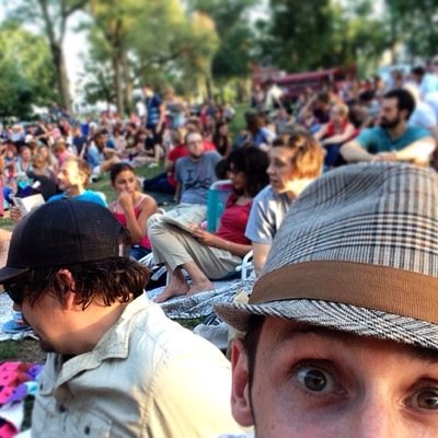 thetravii's profile picture. 