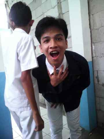 Pin :21408CB1 Face : AdiHermawan