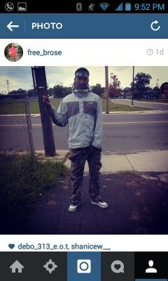 AINT NO ONE ON ONE NIGGA HE SWANG I HIT YA AINT NO FIGHTING FOR FUN NIGGA HE RIDE WIT U HE DIE WITH YOU