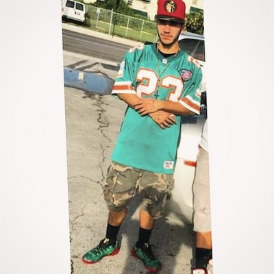 Broward/Mia
  Vincevince_dt@hotmail.com IG: vinnydeez_24
