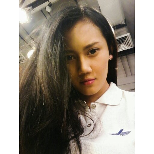 | @Manajemen10 UNNES| @ppijateng 2014 | @denokkenangSMG 2013 | @papikaunnes 2012 |  Ig : elsasoraya2 |♥@robbykko