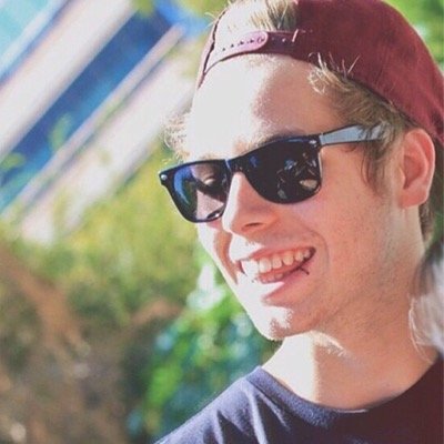 lashtongigglex's profile picture. im having the worst pcd becauss of nine idiots