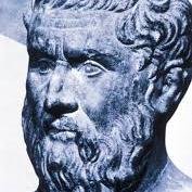 «Heródoto de Halicarnaso presenta aquí los resultados de su investigación para que el tiempo no abata el recuerdo de las acciones humanas.